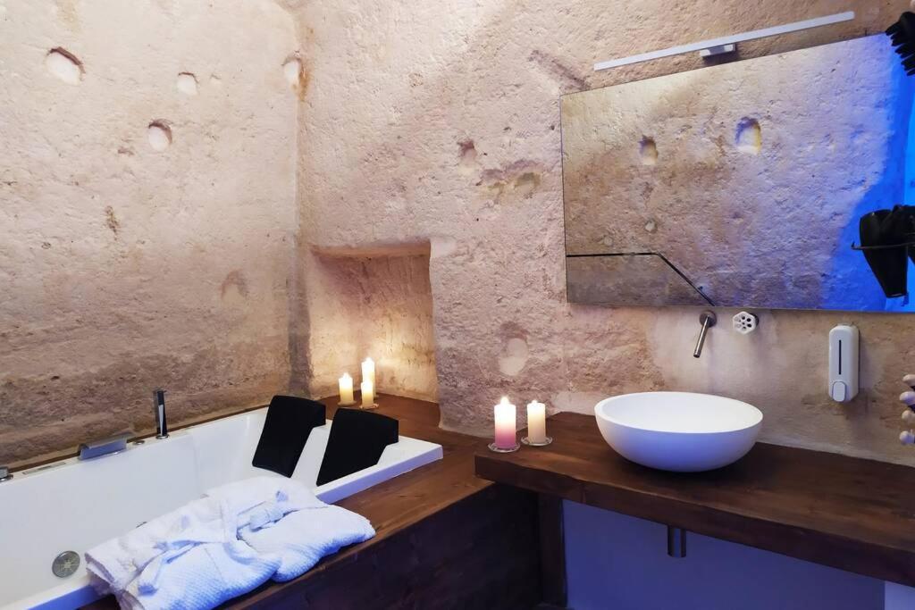 Fornaci 46 Sassi Con Idromassaggio Villa Matera Eksteriør billede