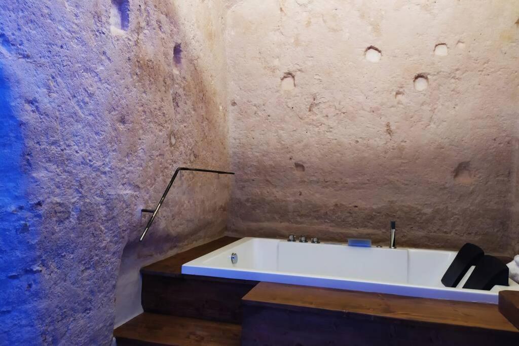 Fornaci 46 Sassi Con Idromassaggio Villa Matera Eksteriør billede